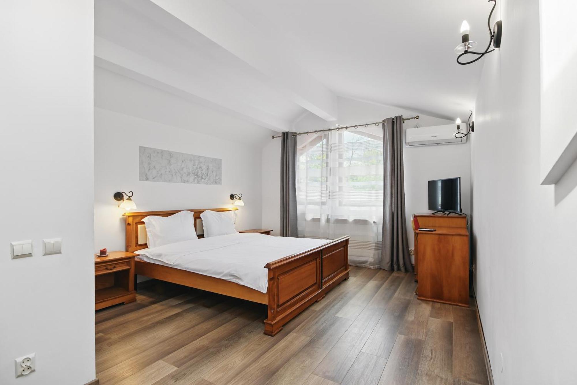 Casa Galand Hotel Parscov Kültér fotó