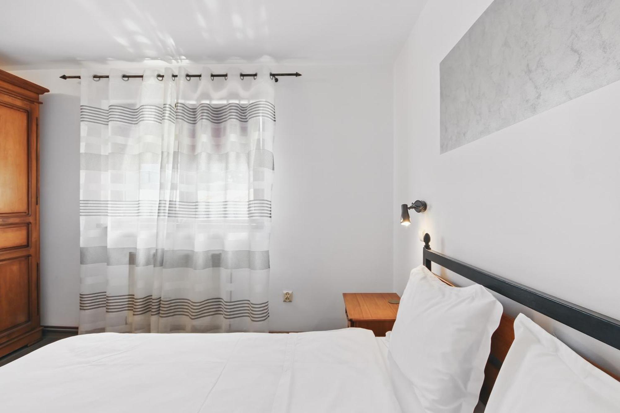Casa Galand Hotel Parscov Kültér fotó